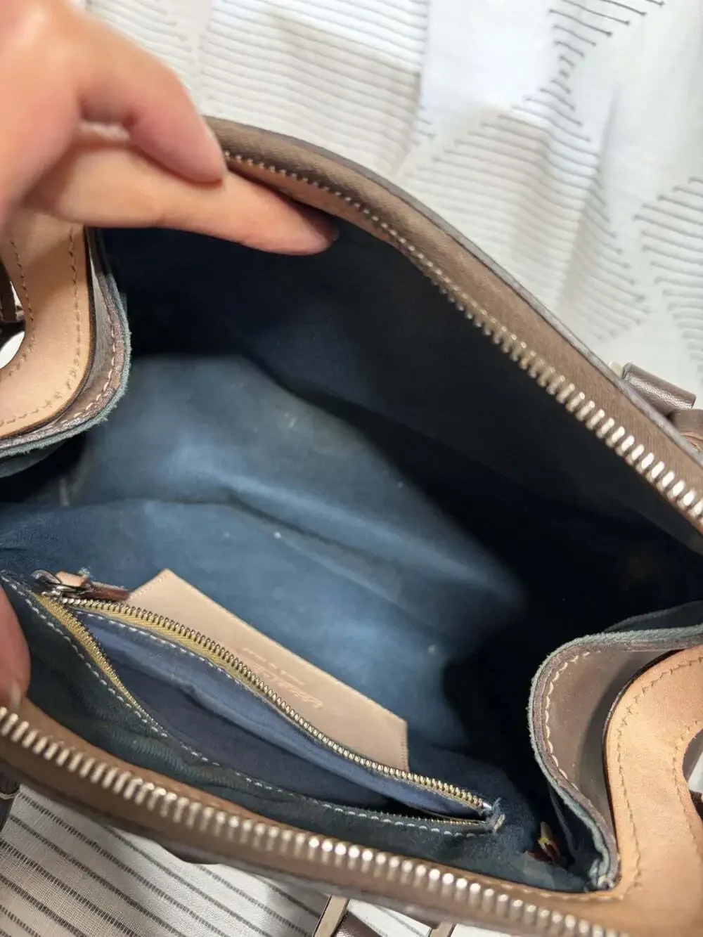 Dooney & Bourke very htf